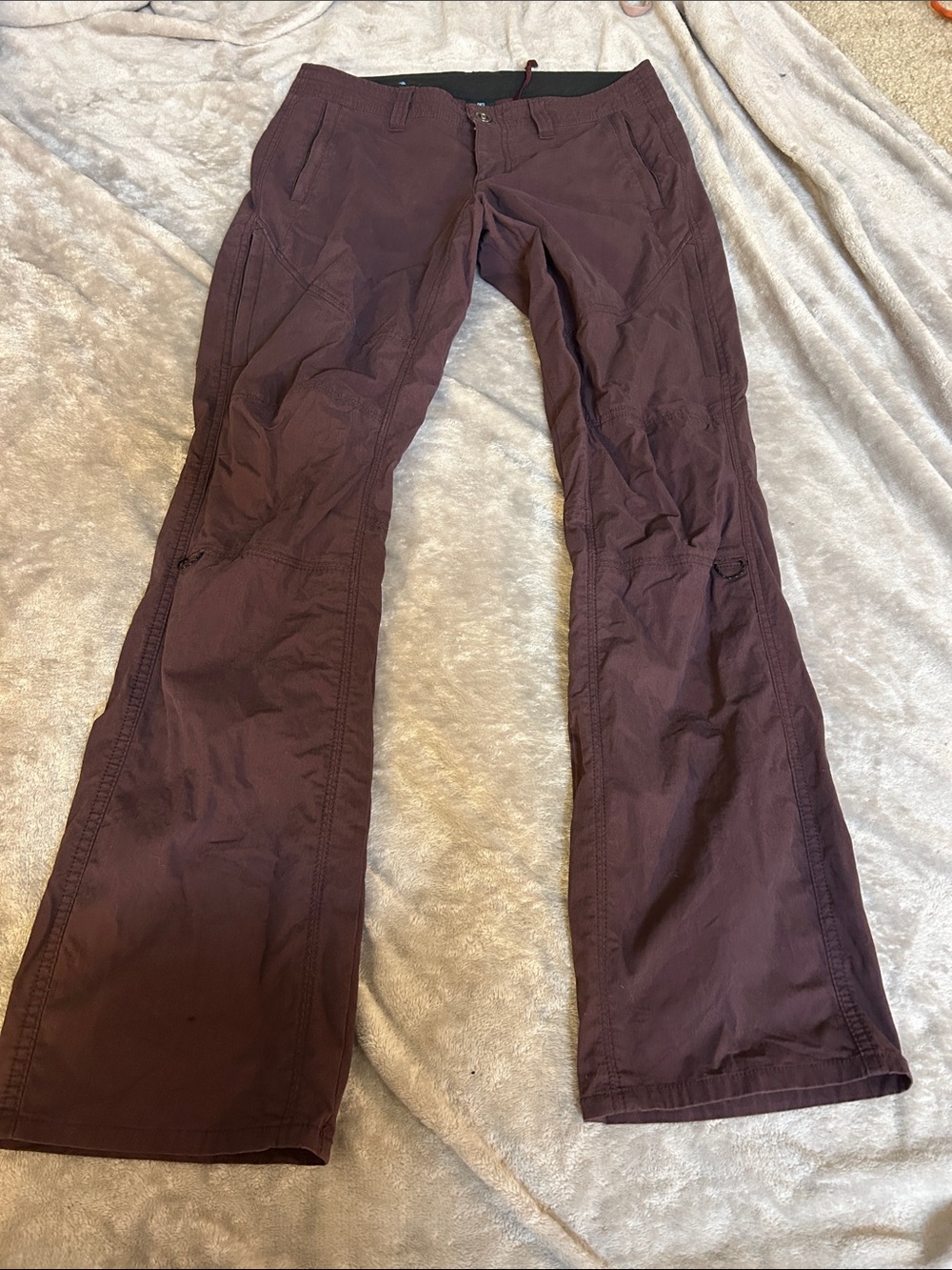 Kuhl spire roll-up pants in burgundy
